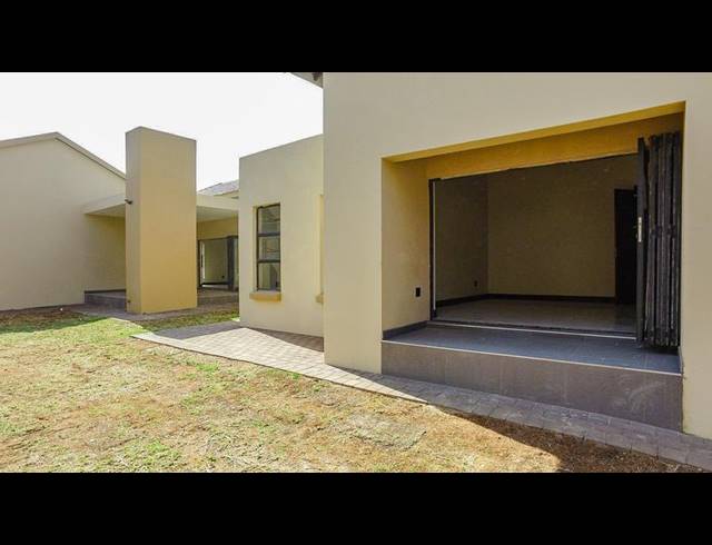 3 BEDROOM HOUSE FOR SALE IN COPPERLEAF ESTATE